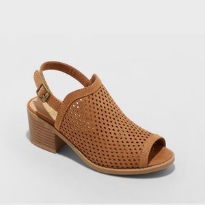 Girls Laser Cut Fashion shoes 🎁